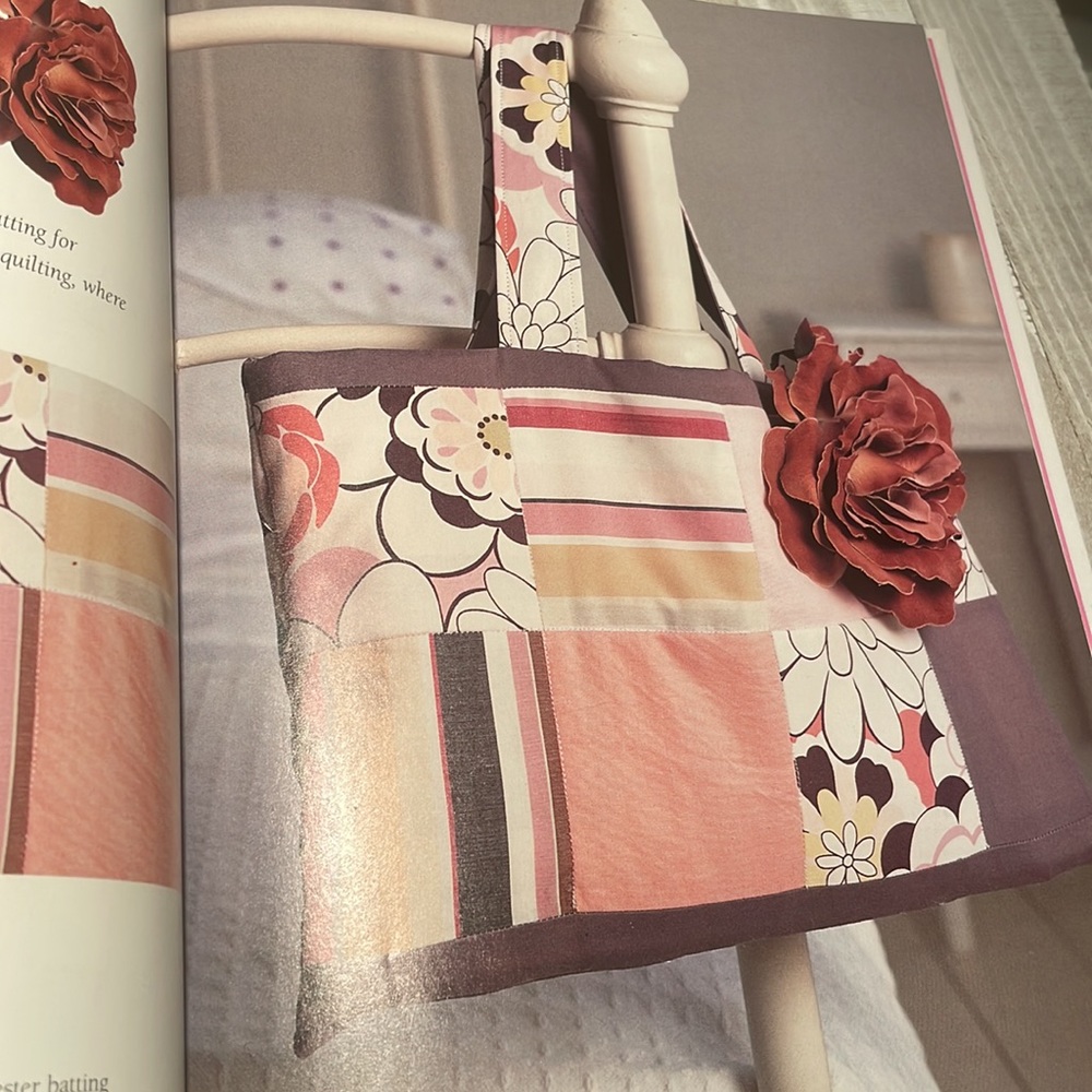 Bags Of Style Book - Picture 7 of 9